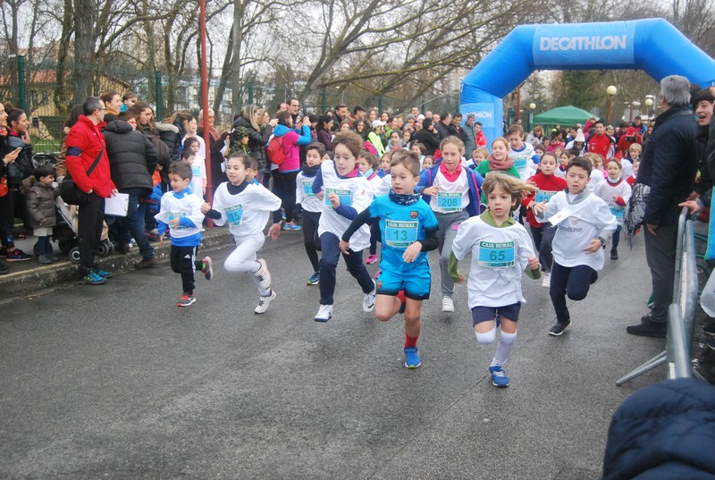 En torno a 200 jovenes corredores en la &quot;Carrera de los Valientes&quot;